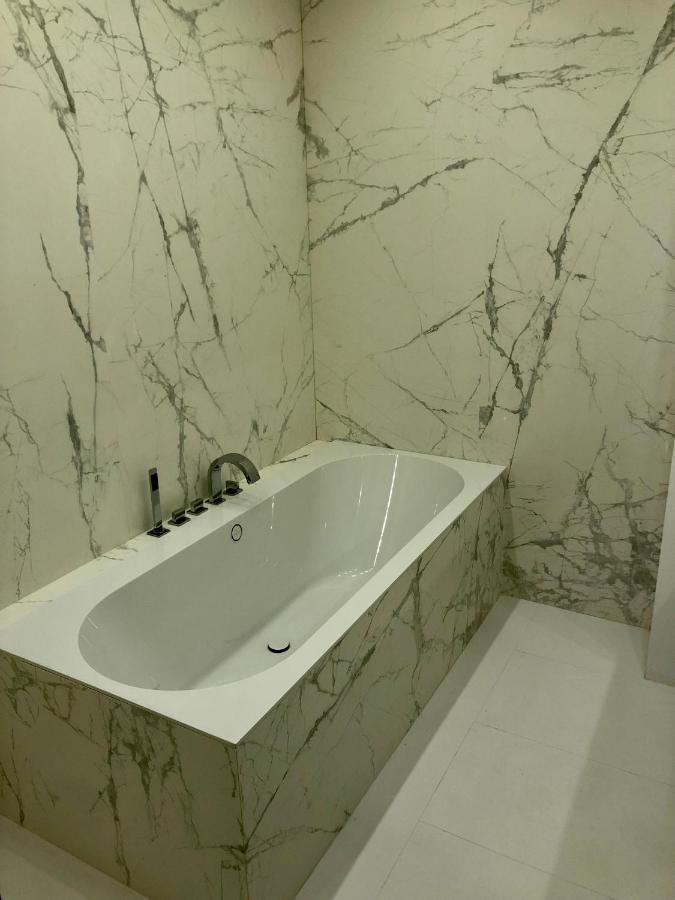 Luxury Two Bedroom With Bath Gent